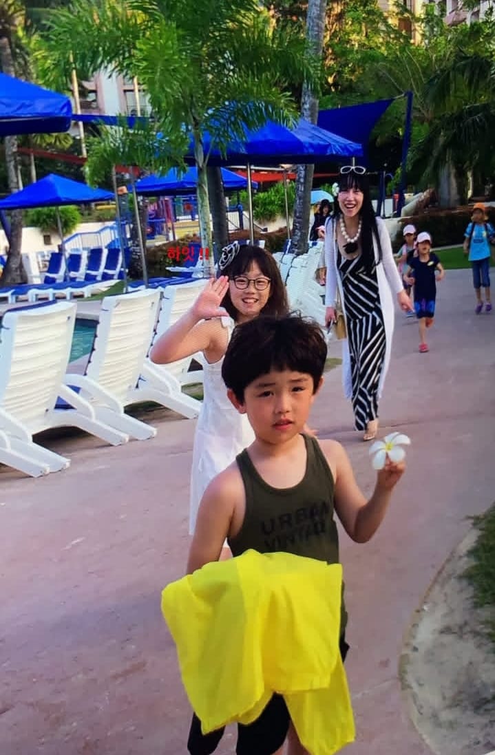 Jin Min-seo's support group